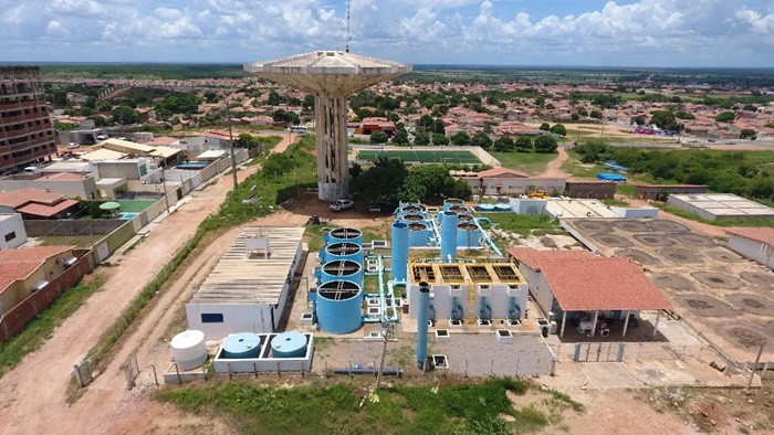 Rompimento de adutora deixa 13 bairros sem água em Mossoró