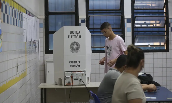 Prazo para solicitação de voto em trânsito vai até dia 20