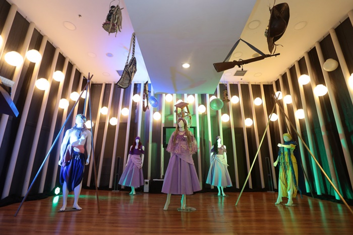 Exposição reúne figurinos e registros do Auto da Liberdade