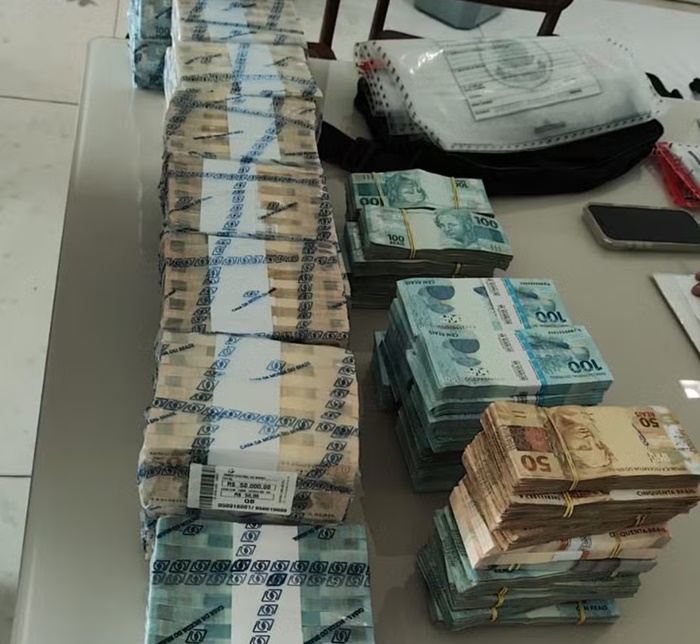PF apreende R$ 1,5 milhão em espécie e apura caixa dois eleitoral no RN