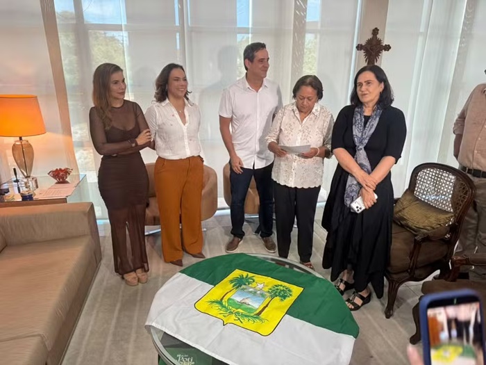 Cadu Xavier indica 12 nomes para equipe de transição