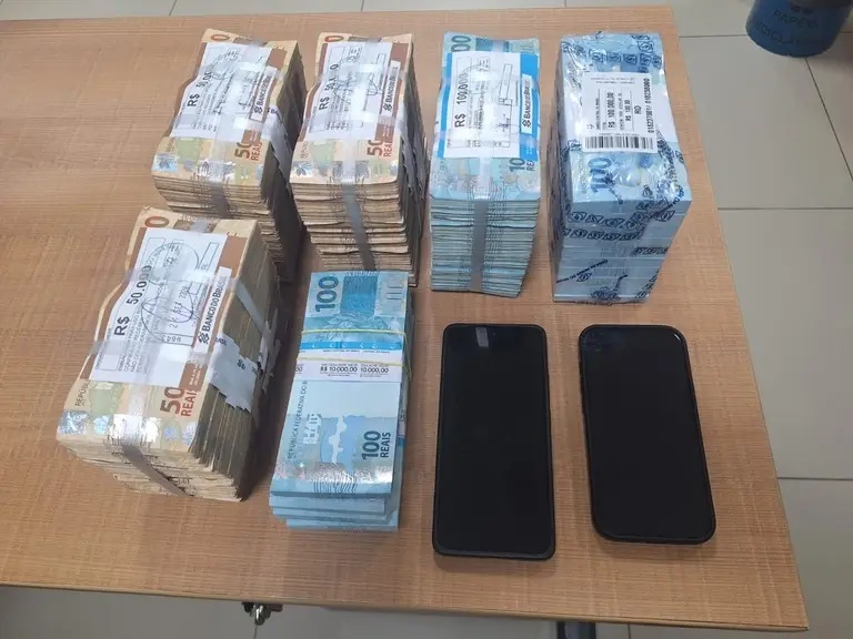 PF apreende R$ 400 mil em espécie a três dias das eleições em Mossoró