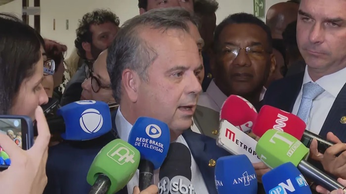 Oposição tenta adiar votação da 6×1 para depois do 2º turno